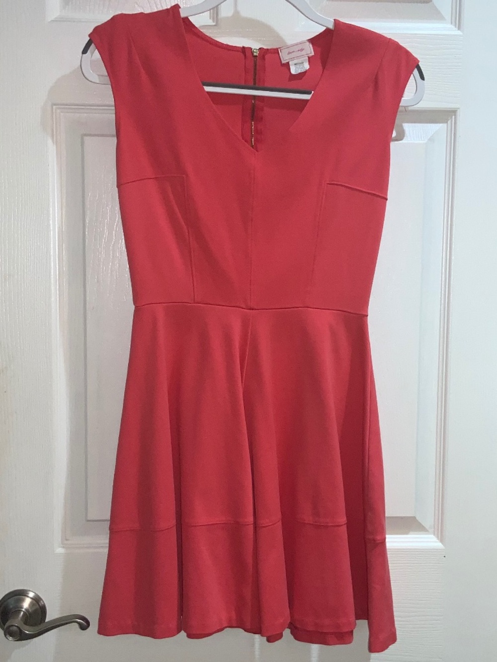 Love…ady red orange fit flare skater dress Sz M exposed back zip cap sleeve